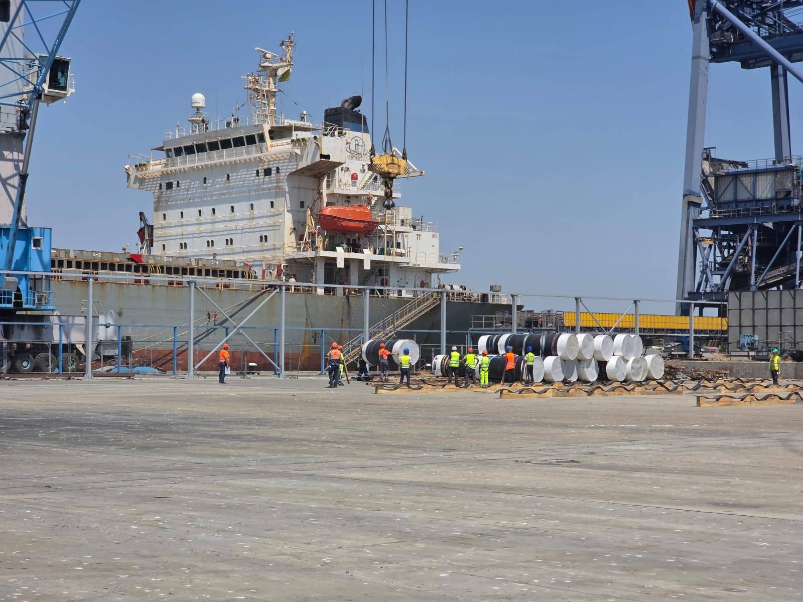 Втора доставка на тръби за газопровода пристигна на пристанището в Бургас Втора доставка на тръби за газопровода пристигна на пристанището в Бургас